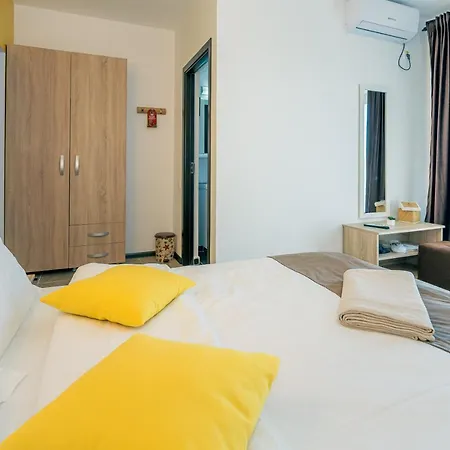 Casa In Culori 3*