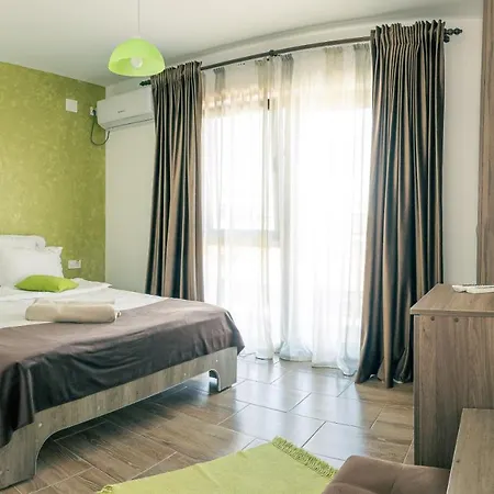 Casa In Culori فاما فيكي