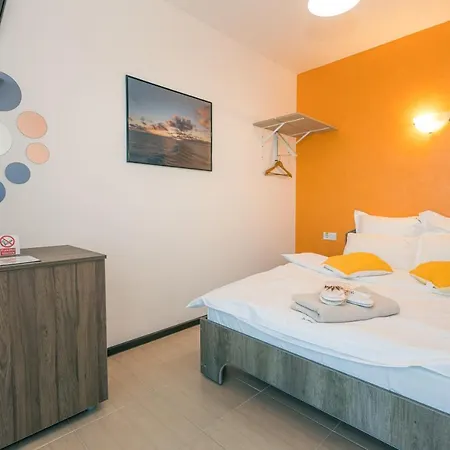 Casa In Culori بيت ضيافة فاما فيكي